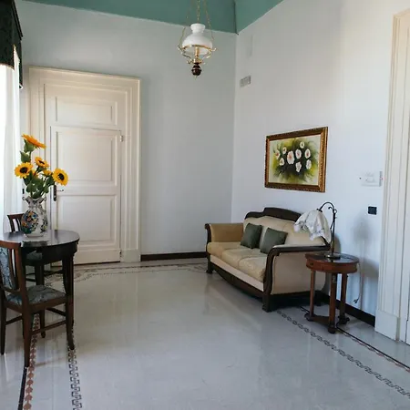 Palazzo Scarciglia * Minervino di Lecce