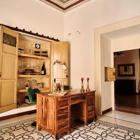 Konukevi Palazzo Scarciglia Minervino di Lecce